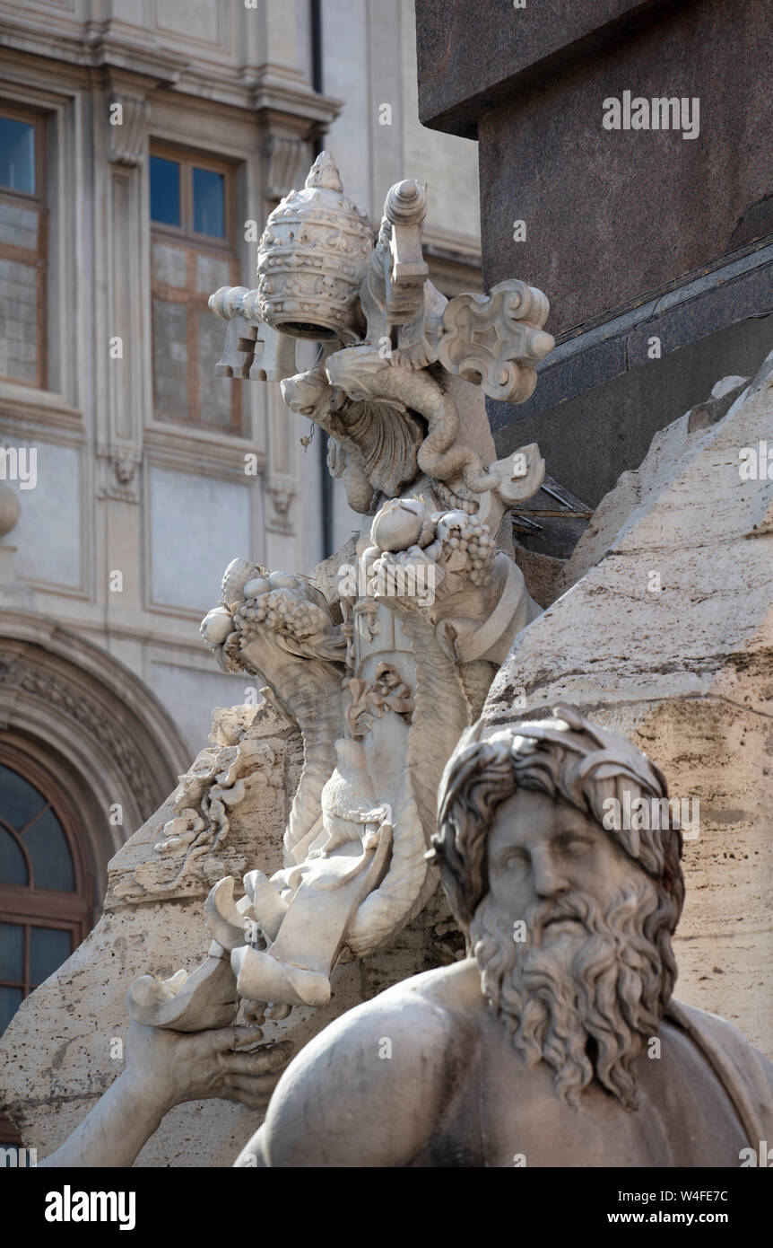 Architettura, Arte, barocco arte barocca, Bernini, carving, cattolica, chiesa, città di cultura, drammatico, europa, europeo, facciata, famosa fontana, te Foto Stock