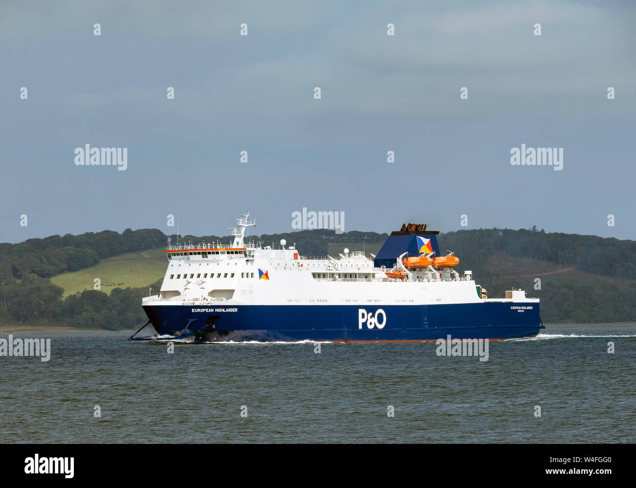 La P & O European Highlander traghetto arrivando a Cairnryan, Stranraer sul percorso da Larne in Irlanda del Nord. Foto Stock