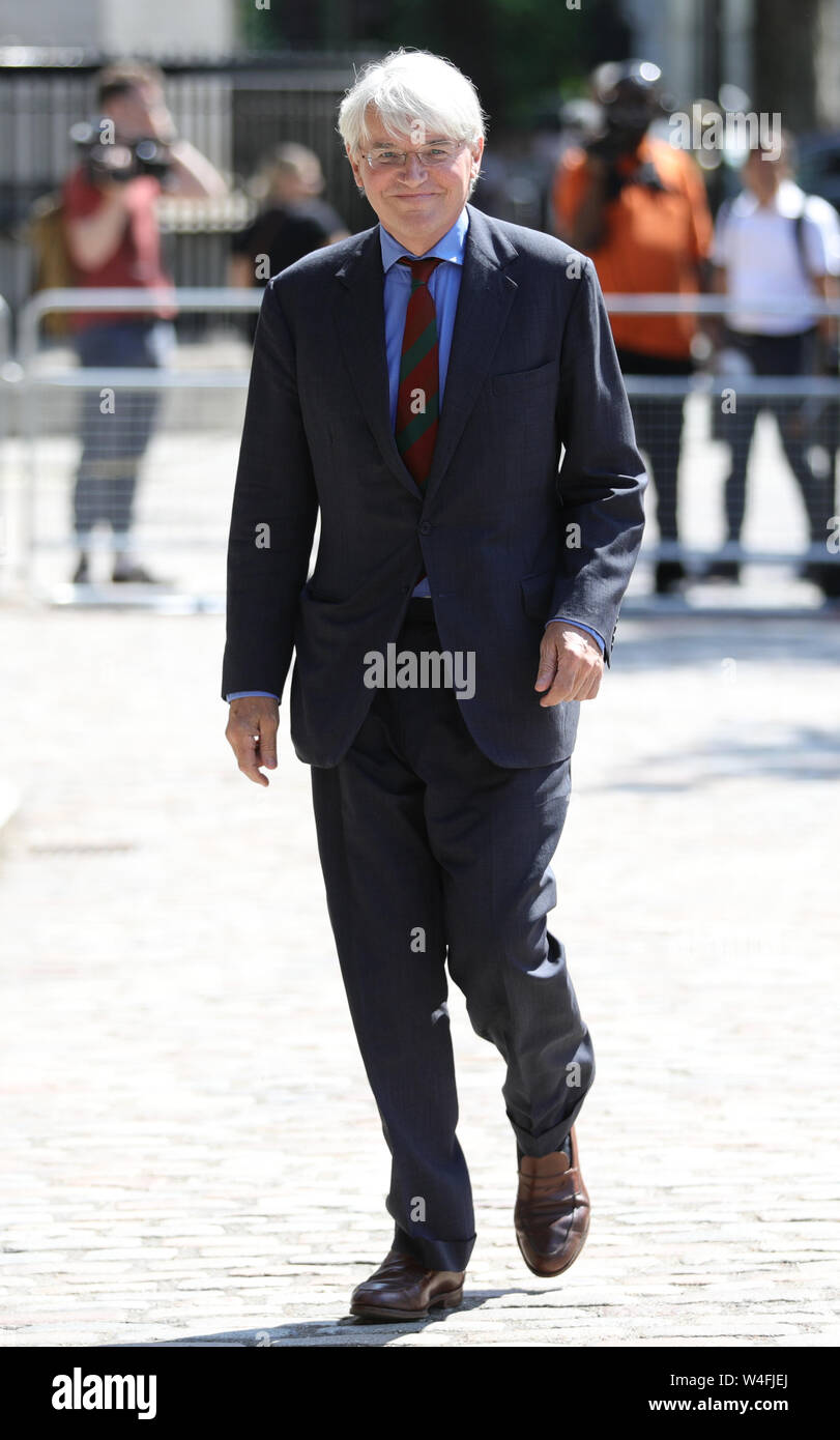 Andrea Mitchell arriva presso la Queen Elizabeth II Centre di Londra dove il nuovo leader conservatore sarà annunciato. Foto Stock