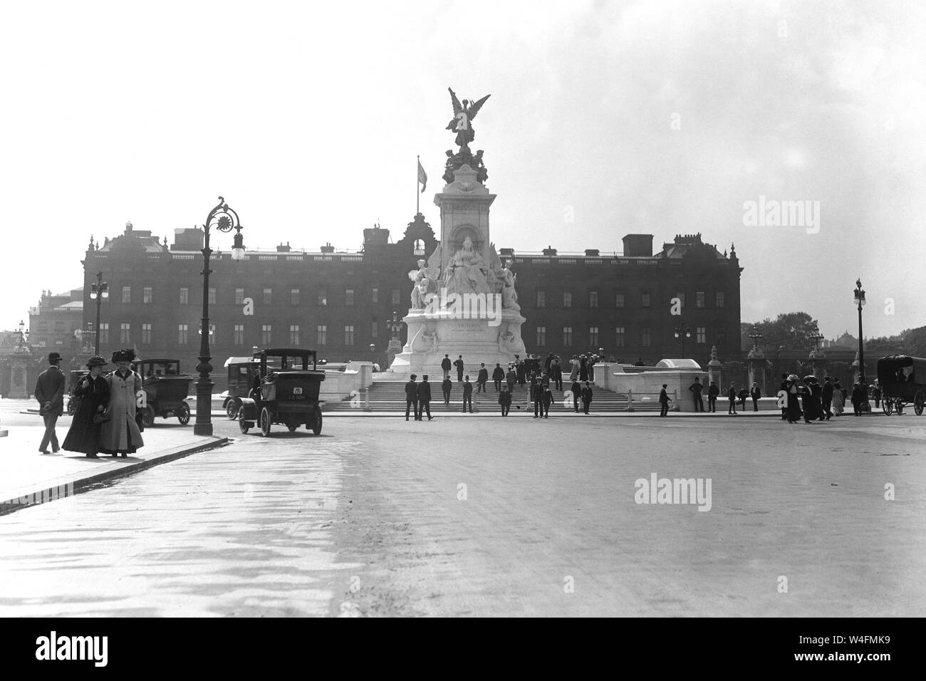 Il memoriale della Victoria al di fuori del Buckingham Palace a Londra. Foto Stock