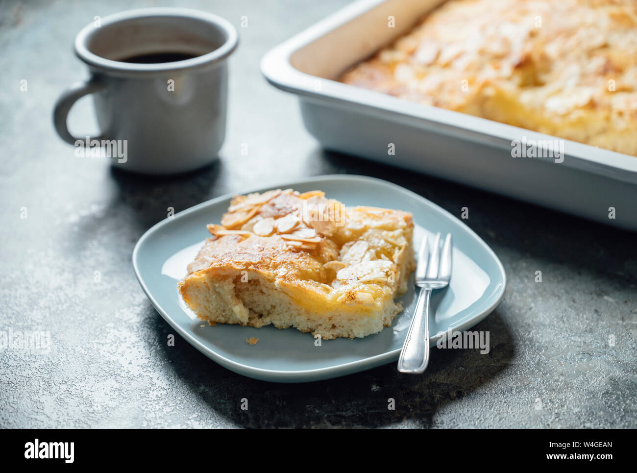 Butterkuchen, pasta lievitata con mandorle, lo zucchero e il burro topping Foto Stock