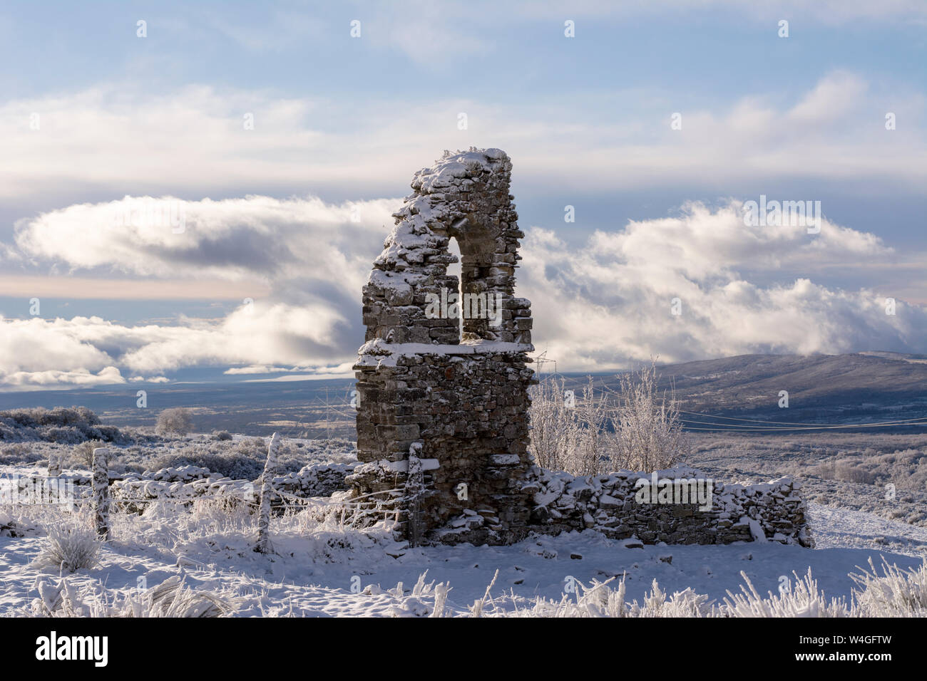 La rovina di neve a modo di San Giacomo, vicino a Cruz de Ferro, Spagna Foto Stock