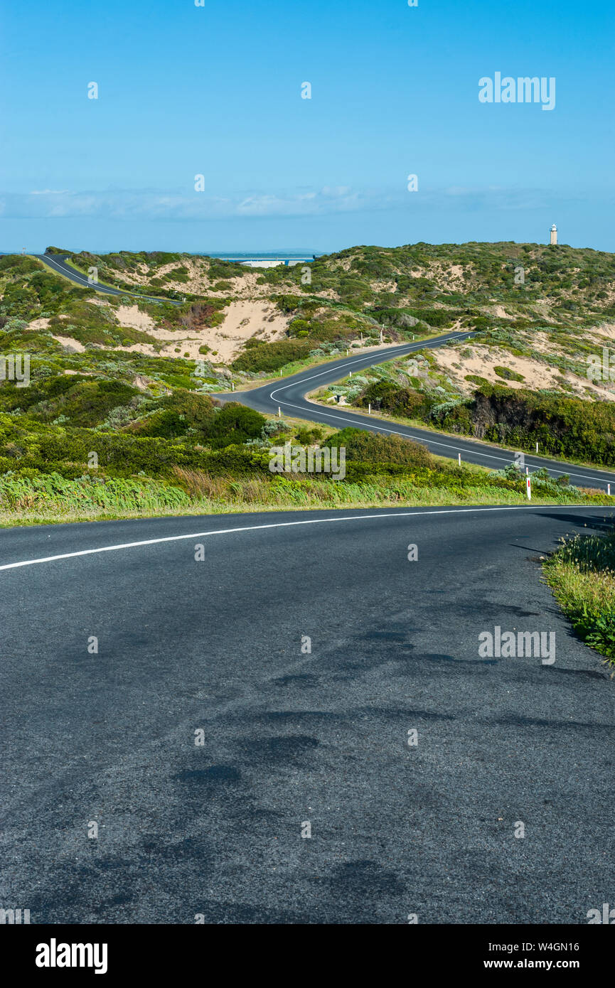 Strada piegare su Capo di Jaffa, South Australia, Australia Foto Stock