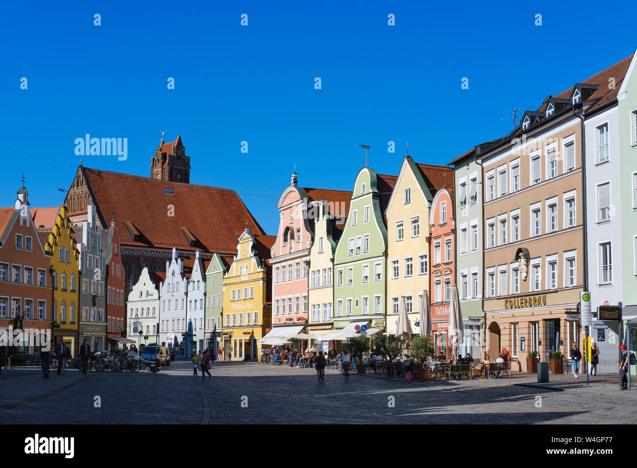 Città vecchia e la chiesa di Santo Spirito, Landshut, Baviera, Germania Foto Stock