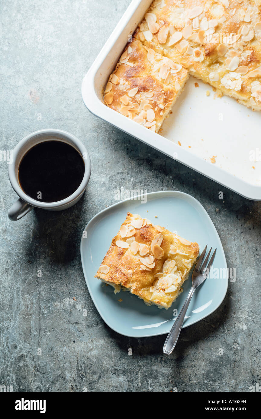 Butterkuchen, pasta lievitata con mandorle, lo zucchero e il burro topping Foto Stock