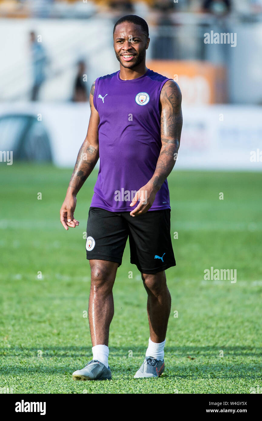 Hong Kong, Hong Kong, Cina. 23 Luglio, 2019. Premier League inglese team, Manchester City football club andare attraverso i loro passi in formazione nella calda Hong Kong meteo. Incontrate il team locale Kitchee FC per un pre-stagione partita di domani. Raheem Sterling Credit: HKPhotoNews/ Alamy Live News Foto Stock