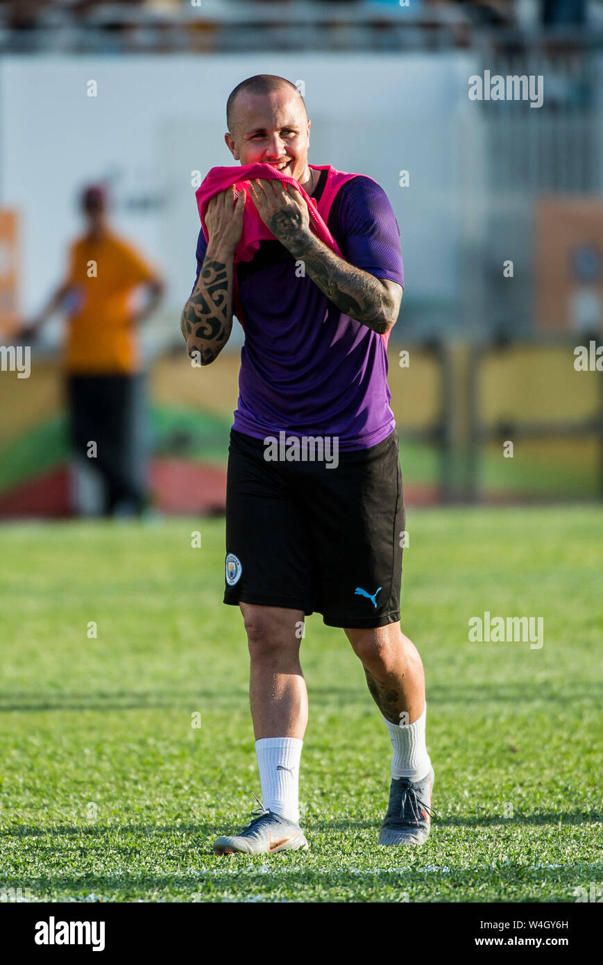 Hong Kong, Hong Kong, Cina. 23 Luglio, 2019. Premier League inglese team, Manchester City football club andare attraverso i loro passi in formazione nella calda Hong Kong meteo. Incontrate il team locale Kitchee FC per un pre-stagione partita di domani. Angeli-o credito: HKPhotoNews/ Alamy Live News Foto Stock