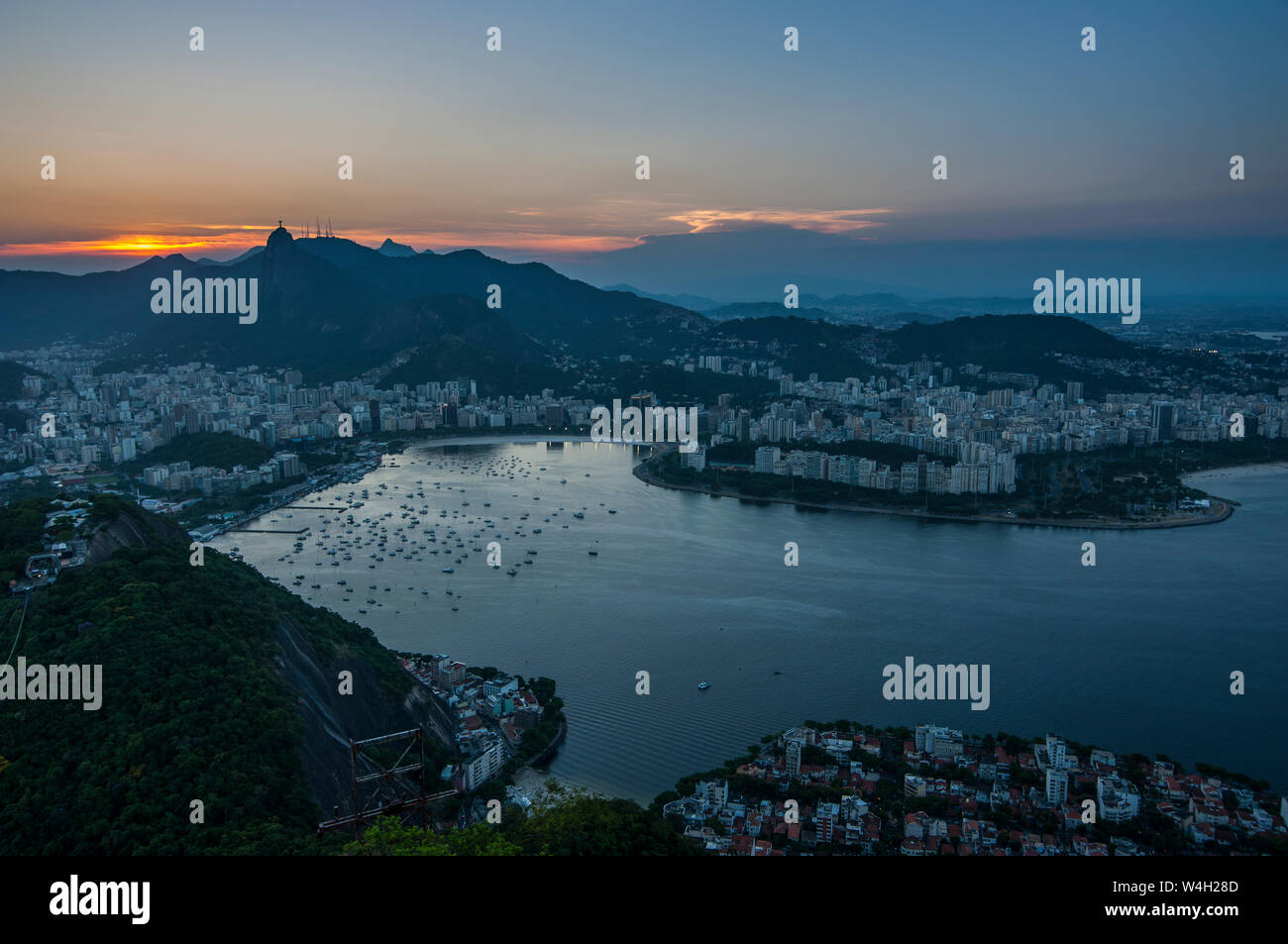 Vista dalla montagna di Sugarloaf, Rio de Janeiro, Brasile Foto Stock