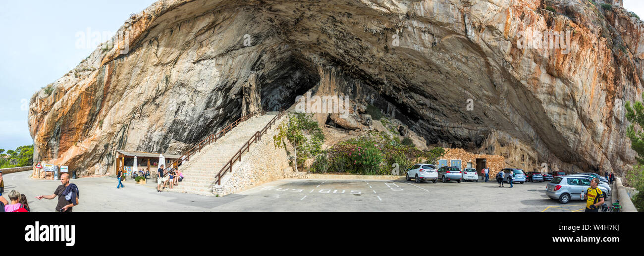 Maiorca, Panoramaaufnahme vom Eingang-Ausgang zu Cuevas de Arta, die Höhle von Arta, Mallorca, Spanien Foto Stock