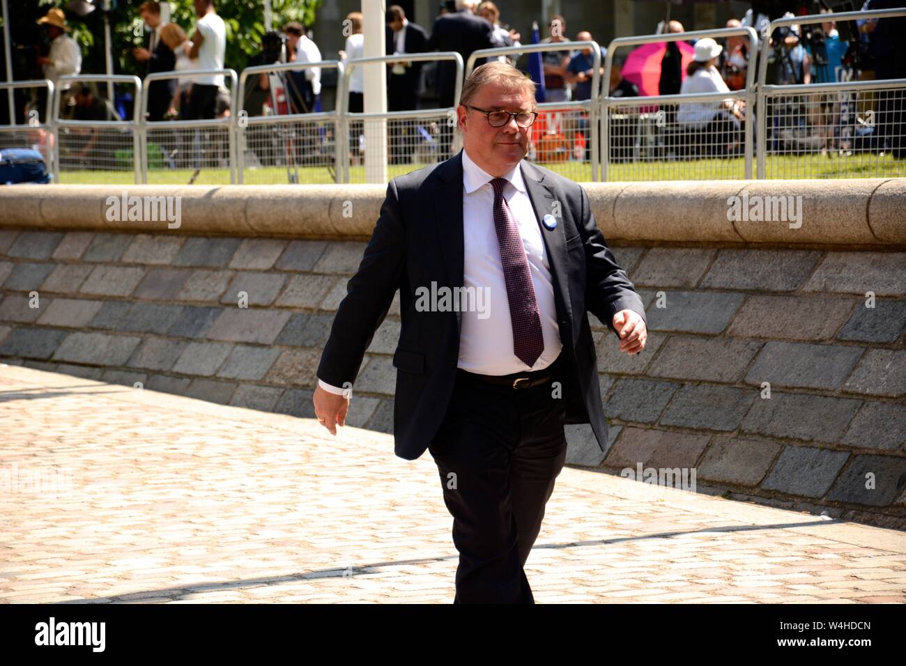 Il Tory Leadership risultato al QEII 23 luglio 2019 & i partecipanti inclusi i potenti e influenti del Partito Tory & enorme copertura stampa. Foto Stock