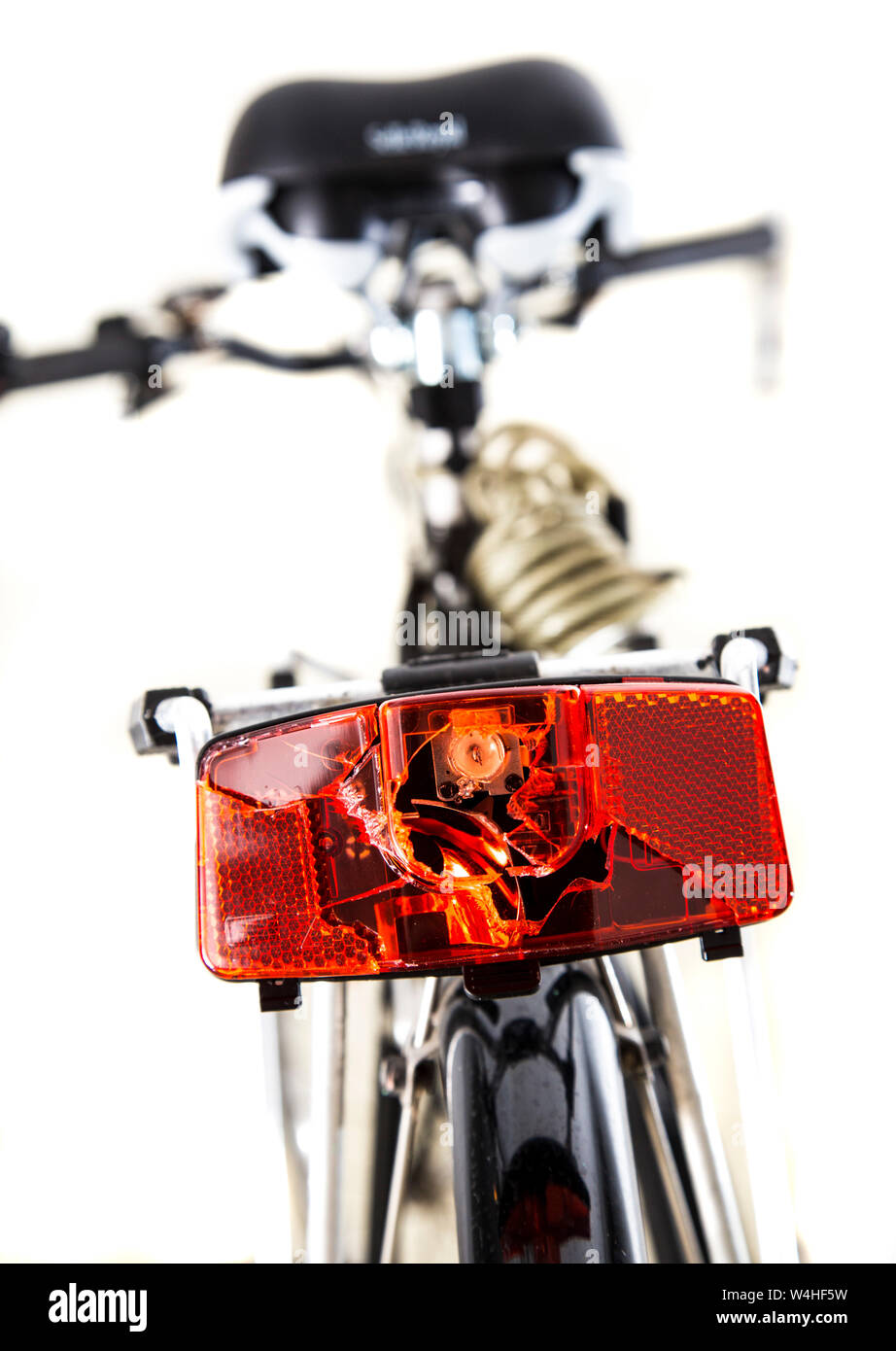 Faro posteriore difettoso su una bicicletta, Foto Stock