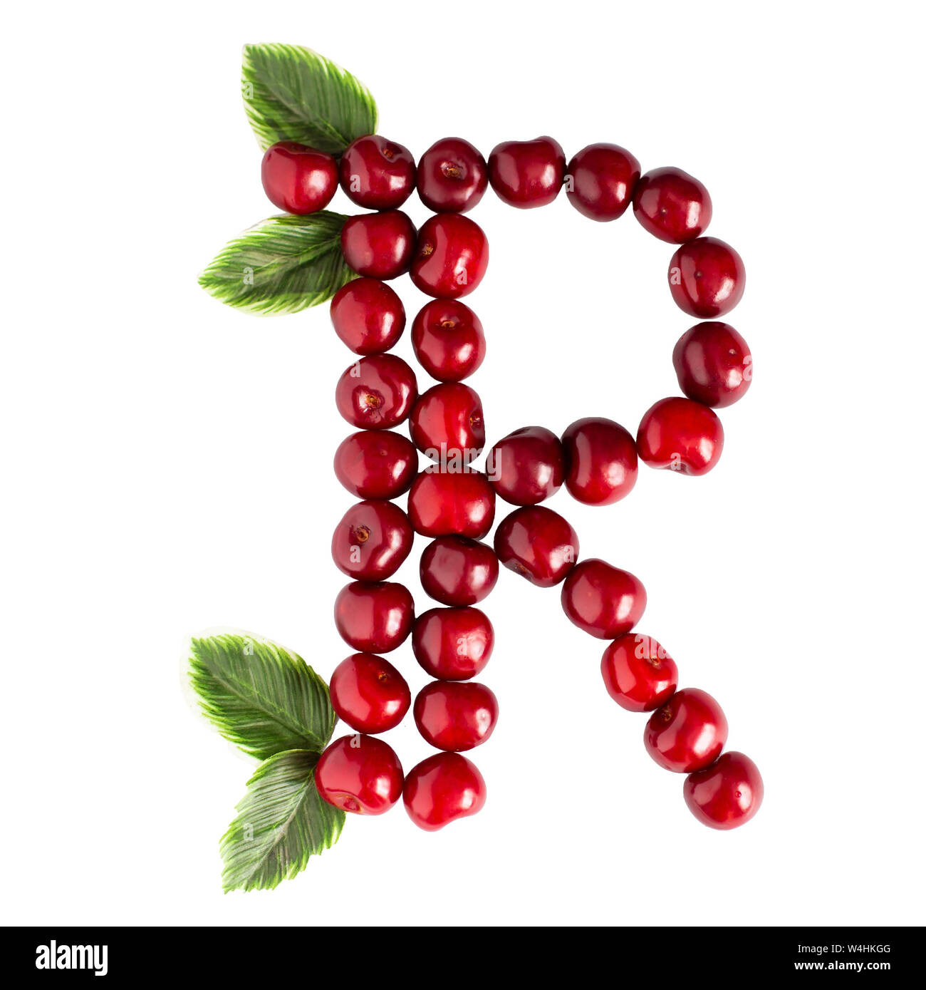 Uno inglese lettera R alfabeto di ciliegie mature. Isolare su sfondo bianco. Estate, sano concetto. Succose bacche. Foto Stock