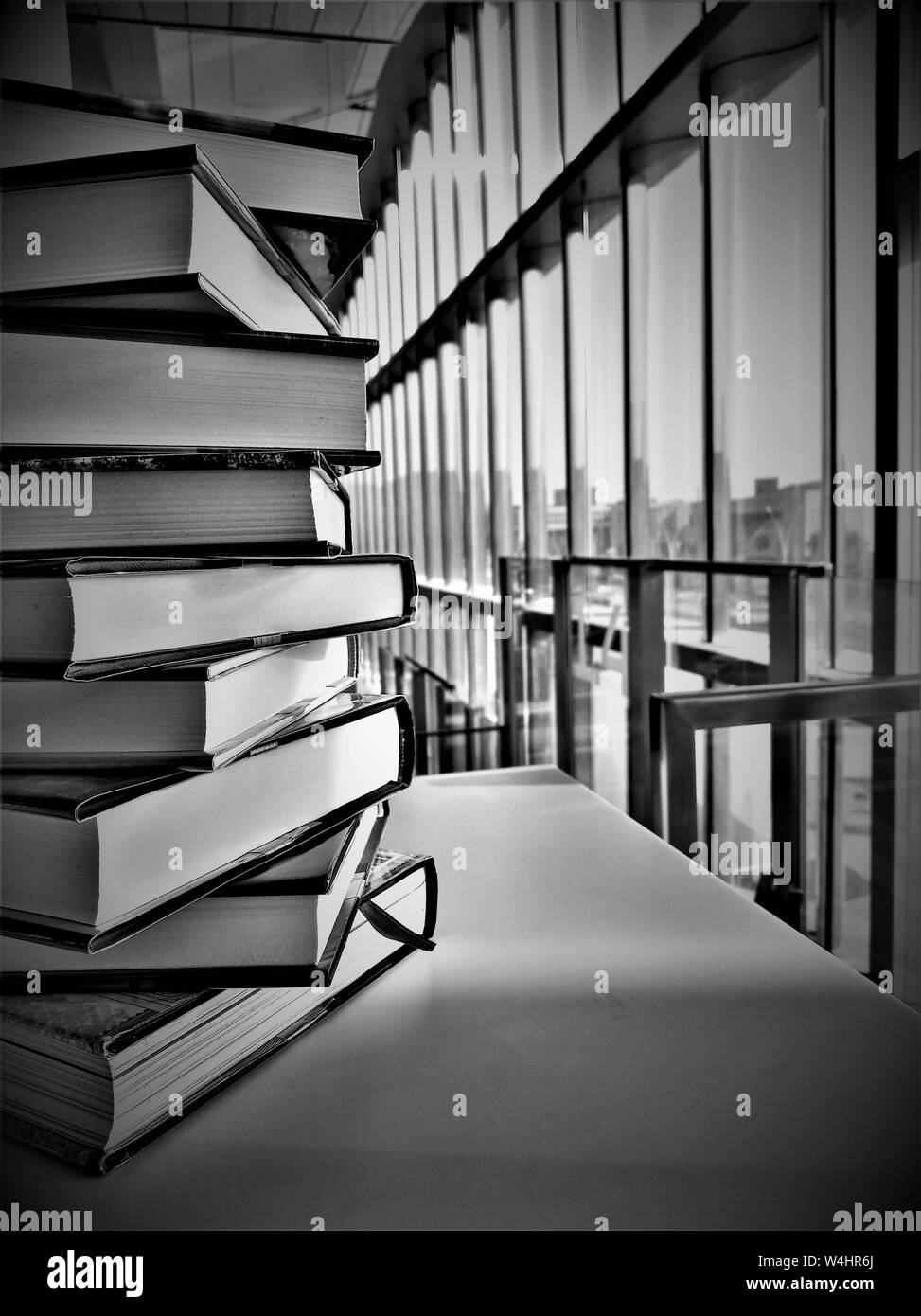 Moderno sistema di istruzione in Qatar National Library e il Qatar Foundation moschea a Doha, in Qatar Foto Stock