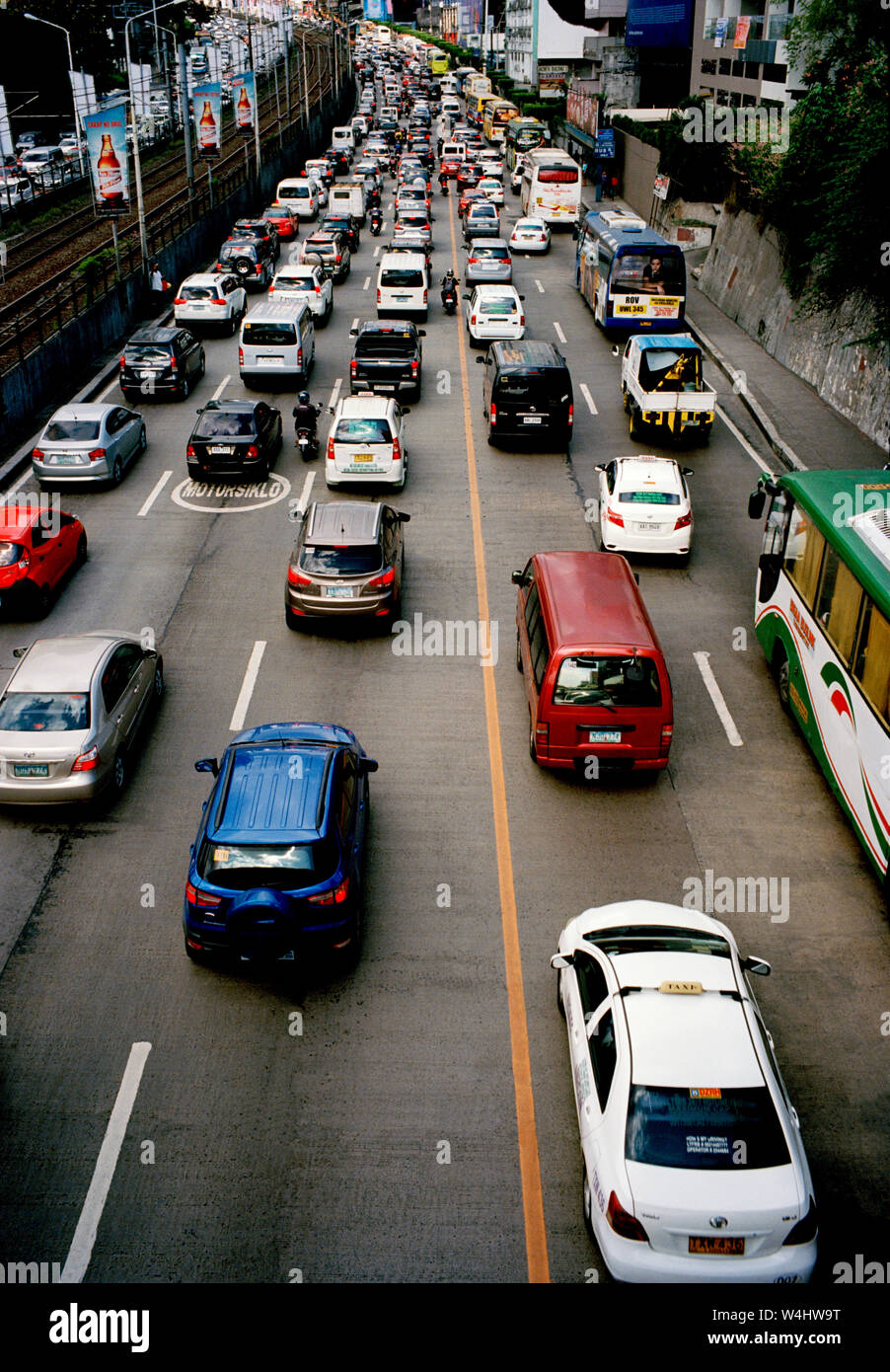 Il traffico in Manila in Luzon Metro Manila nelle Filippine del Sud-est asiatico in Estremo Oriente Foto Stock