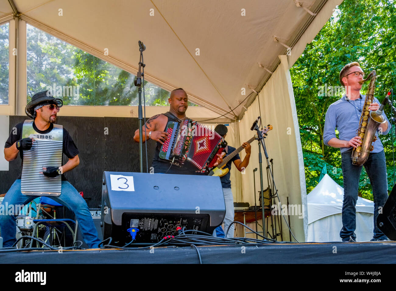 Dwayne Dopsie & The Zydeco Hellraisers, Vancouver Folk Music Festival, Vancouver, British Columbia, Canada Foto Stock