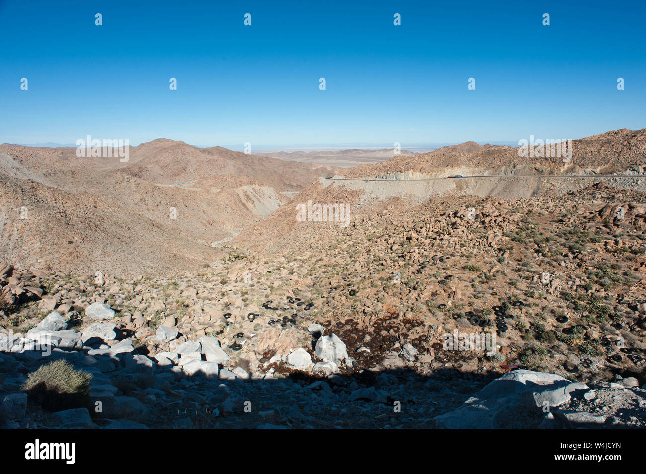 Baja California, Messico: la rumorosa, discarica dei pneumatici. Foto Stock