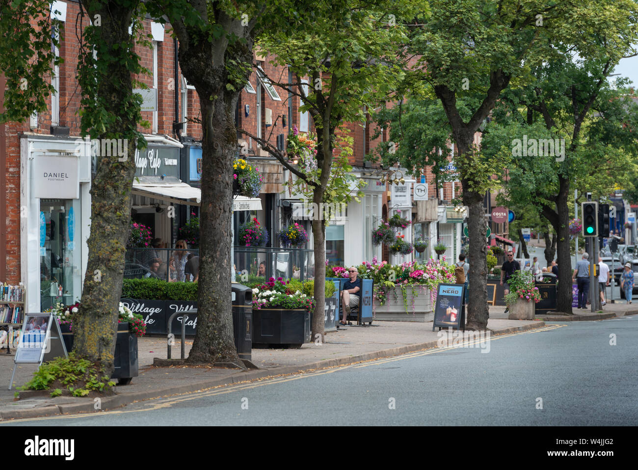 Una vista generale del London Road in Alderley Edge, Cheshire, Regno Unito. Foto Stock