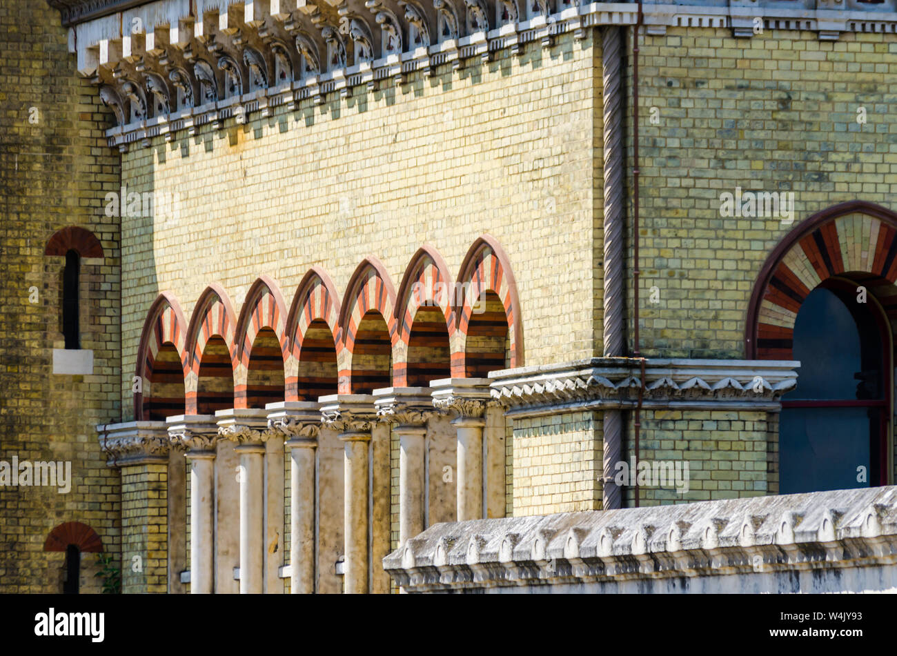LONDON, Regno Unito - 21 maggio 2019 originale mulini Abbey Pumping Station in Abbey Lane, Londra, è un liquame stazione di pompaggio, progettata dall'ingegnere Giuseppe Bazalg Foto Stock