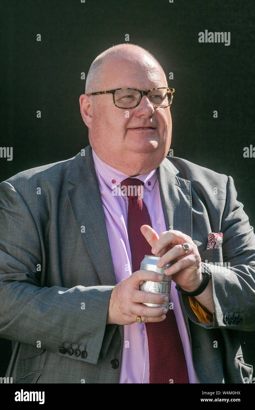 Londra REGNO UNITO. Il 24 luglio 2019. Eric Pickles, Baron sottaceti chi era l ex segretario di Stato per le comunità e il governo locale fino al 2015 arriva al College Green per un media intervista del giorno Boris Johnson a diventare ufficialmente il nuovo Primo Ministro dopo Theresa Maggio le mani alle sue dimissioni per HM la regina a Buckingham Palace .Credito: amer ghazzal/Alamy Live News Foto Stock