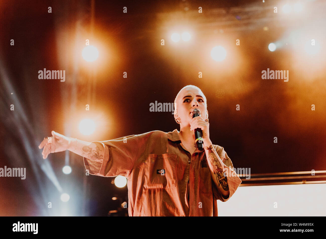 Torino, 19 luglio 2019. Coma Cose eseguire live al Festival GruVillage © Giulia Manfieri / Alamy Foto Stock