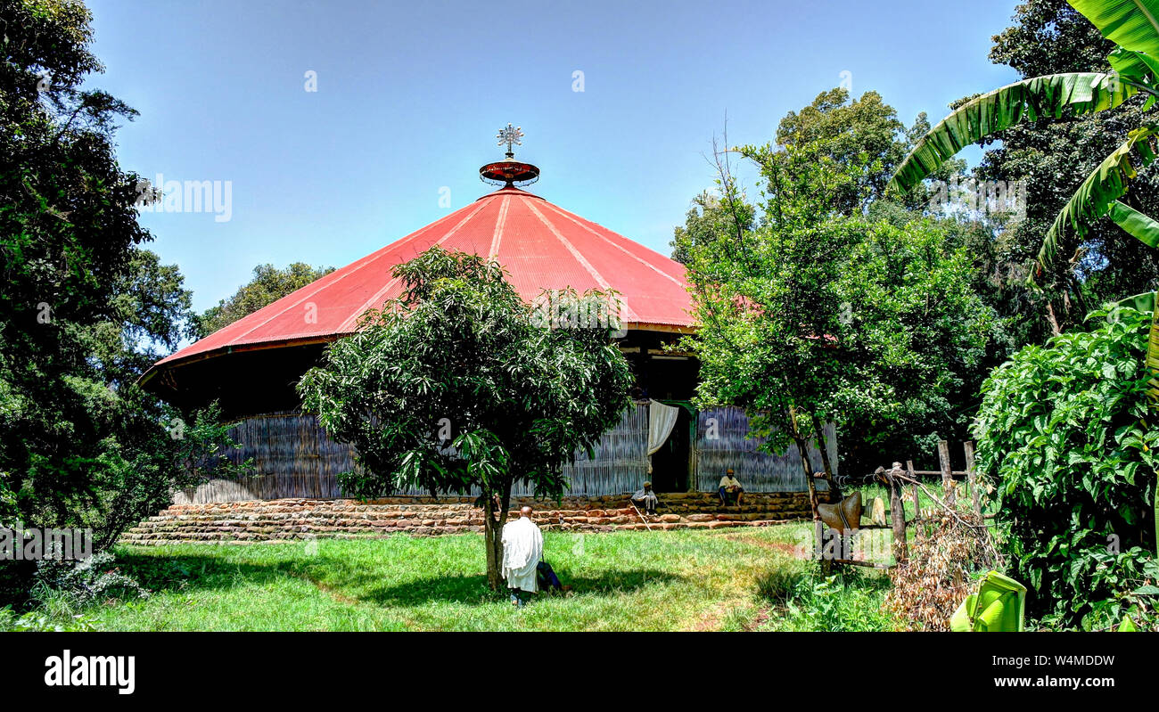 Vista della chiesa di Ura Kidane Mehret convento a penisola Zege intorno al Lago Tana in Bahir Dar, Etiopia Foto Stock