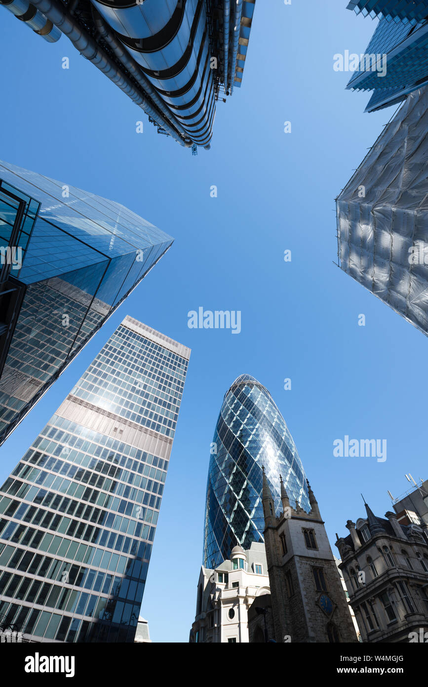 Isualizzare di moderni edifici per uffici nella città di Londra Foto Stock