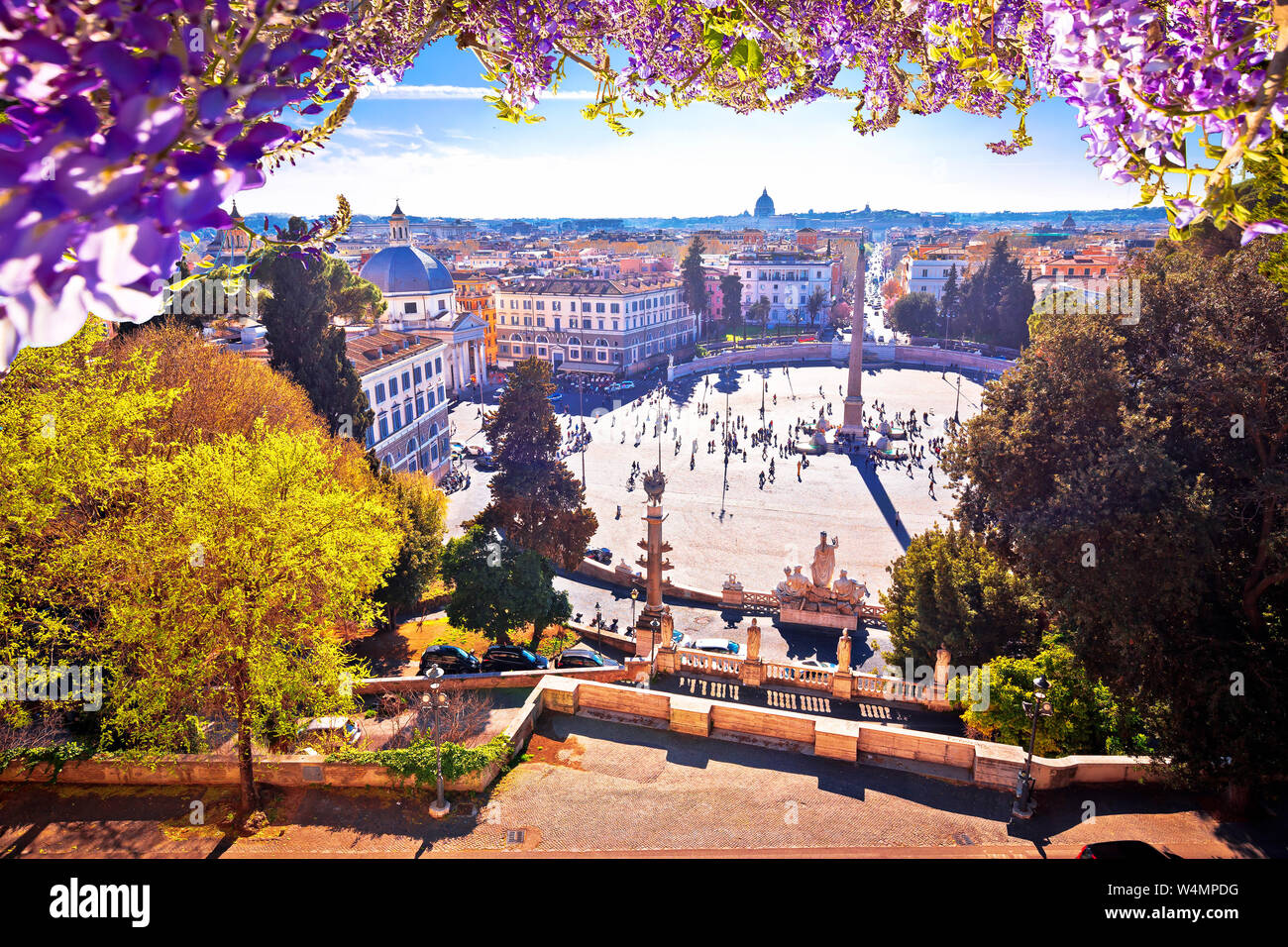 Piazza del Popolo o a piazza del Popolo nella Città eterna di Roma vista da sopra, capitale d'Italia Foto Stock