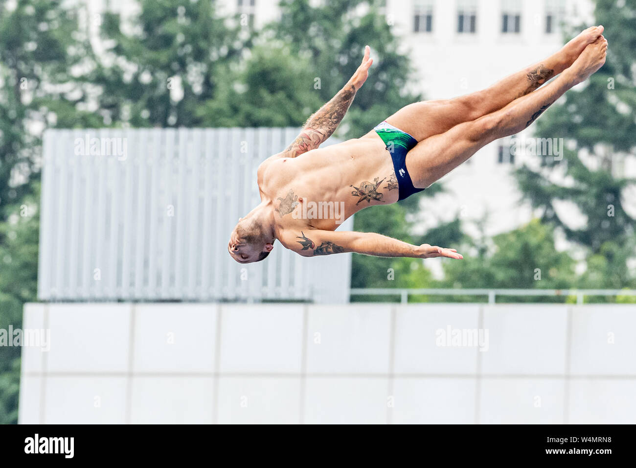24 luglio 2019 Gwangju, Corea del Sud 18° Campionato Mondiale di Aquatica della FINA 24-07-2019: Zwemmen: High Diving Men Final: Gwangju de ROSE Alessandro ITA ITALIA Gwangju Corea del Sud 24/07/2019 High Diving Men Final 18° Campionato Mondiale di Aquatica della FINA Università di Chosun Foto Stock