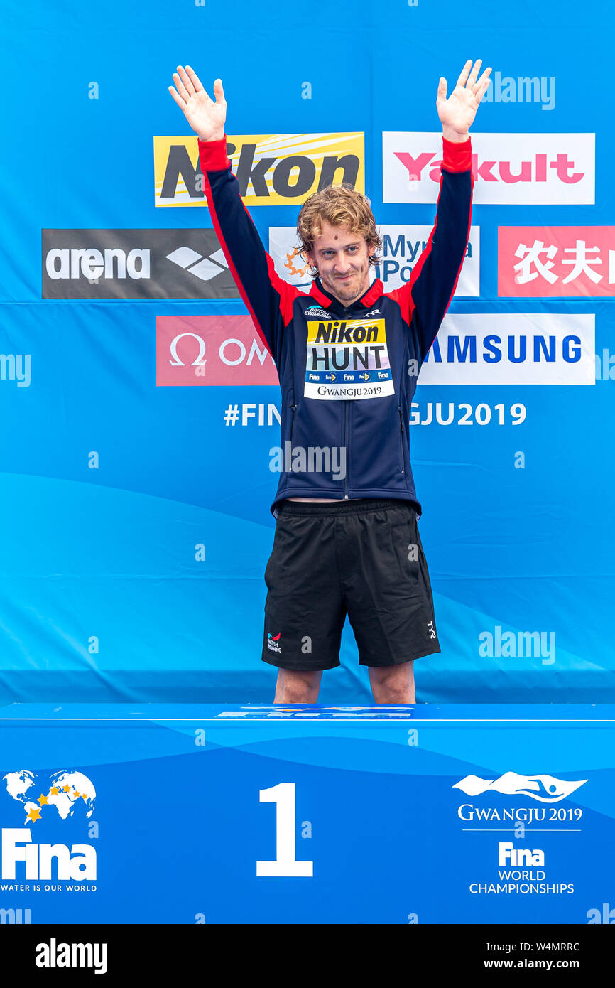 24 luglio 2019 Gwangju, Corea del Sud 18° Campionato Mondiale di Aquatica della FINA 24-07-2019: Zwemmen: High Diving Men Final: Gwangju HUNT Gary GBR GREAT BRITAIN Gold Medal Gwangju Corea del Sud 24/07/2019 High Diving Men Final 18° Campionato Mondiale di Aquatica della FINA Università di Chosun Foto Stock