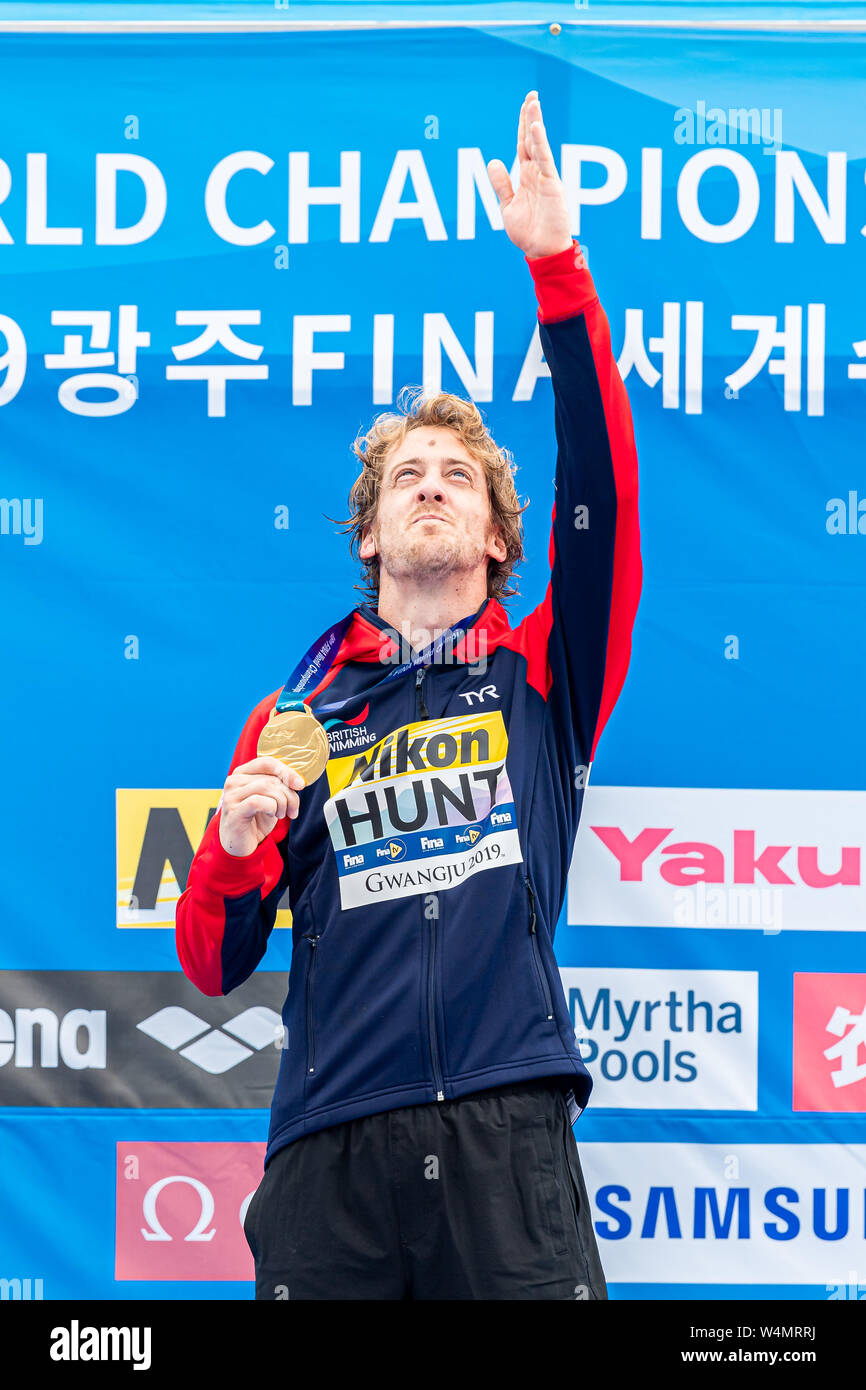 24 luglio 2019 Gwangju, Corea del Sud 18° Campionato Mondiale di Aquatica della FINA 24-07-2019: Zwemmen: High Diving Men Final: Gwangju HUNT Gary GBR GREAT BRITAIN Gold Medal Gwangju Corea del Sud 24/07/2019 High Diving Men Final 18° Campionato Mondiale di Aquatica della FINA Università di Chosun Foto Stock