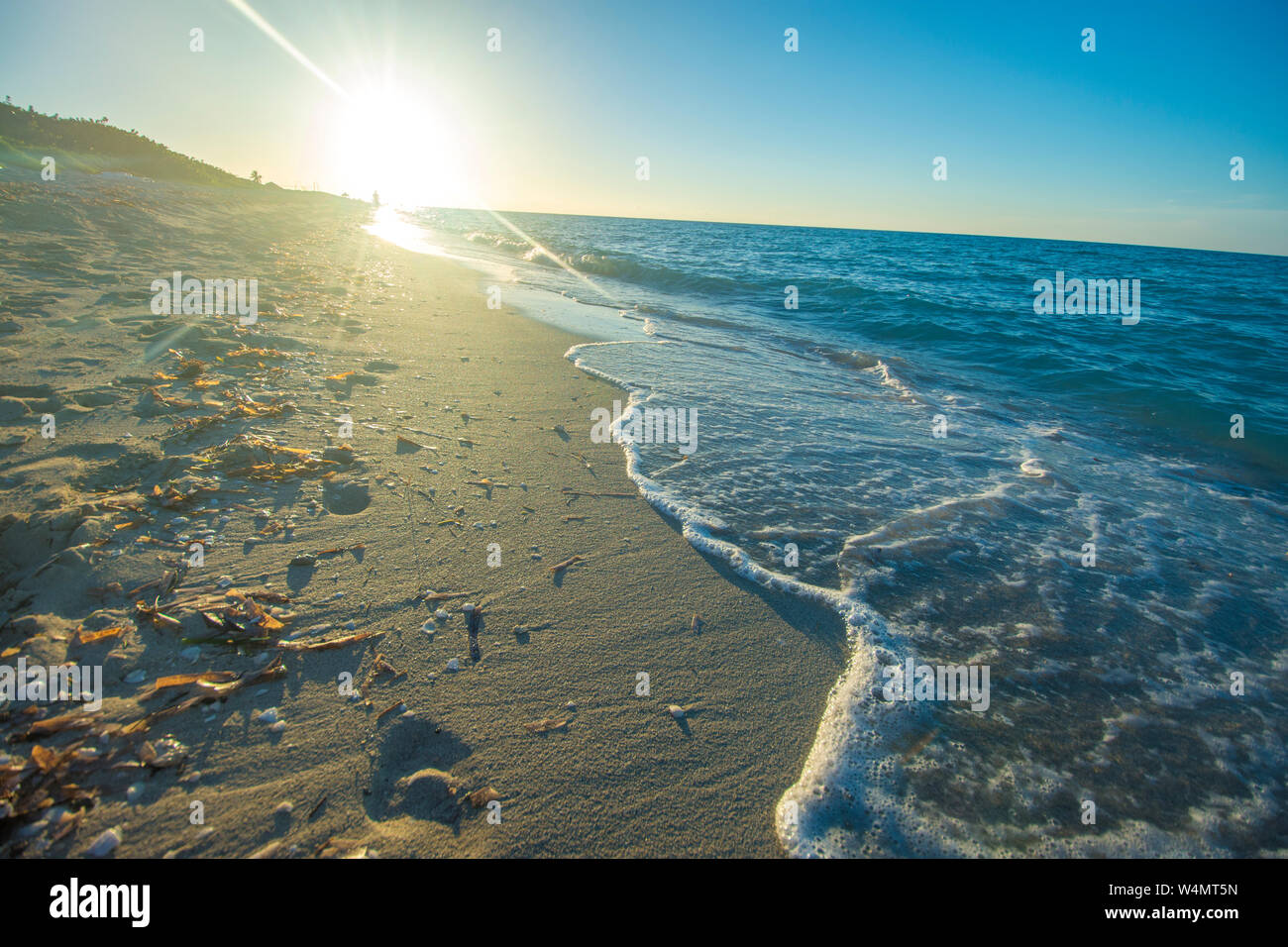 Spiagge dei Caraibi. Varadeo, Cuba 2019. Il tempo era perfetto e meravigliosi tramonti. Perfetto destinazioni di viaggio. Foto Stock