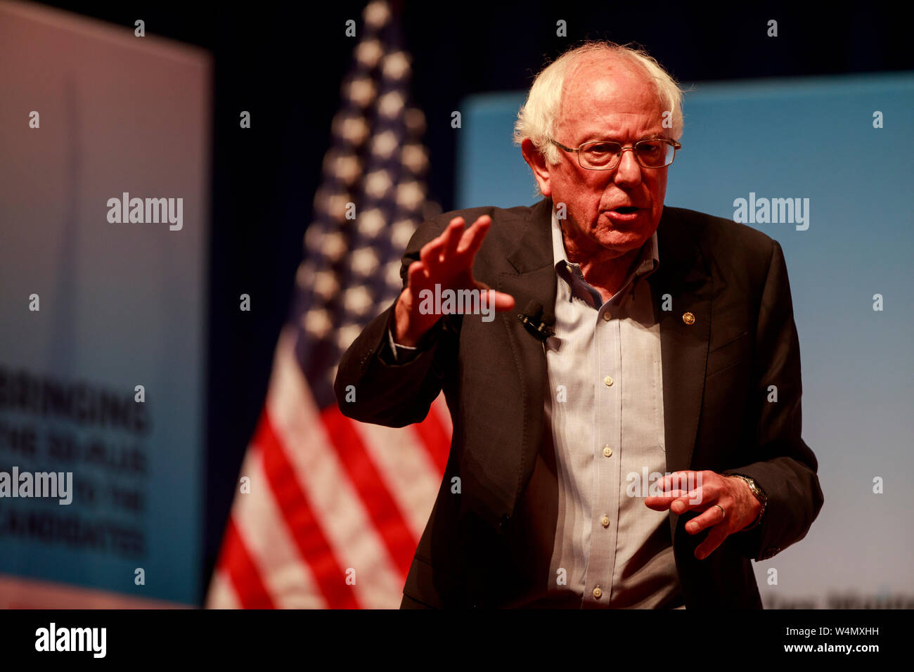 07202019 - Council Bluffs, Iowa, USA: presidenziali democratiche speranzoso Bernie Sanders parla durante la AARP 2020 candidato presidenziale Forum, sabato 20 luglio, 2019 in Council Bluffs, Iowa. Foto Stock