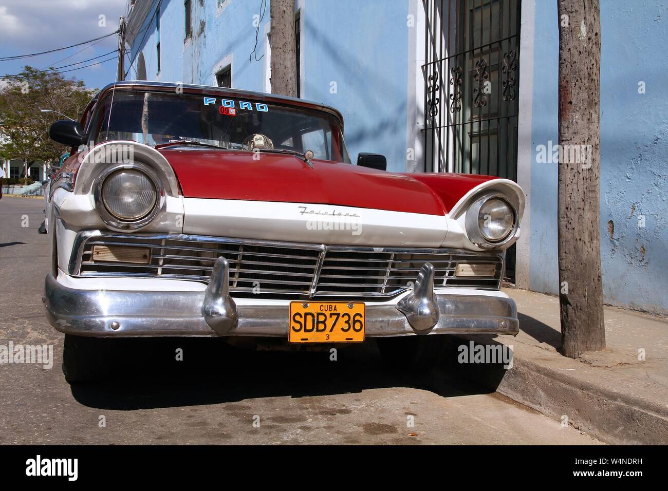 SANCTI SPIRITUS, CUBA - Febbraio 7, 2011: Classico 'yank cisterna " oldtimer auto in Sancti Spiritus. Cuba ha uno dei più bassi veicolo pro capite tariffe Foto Stock