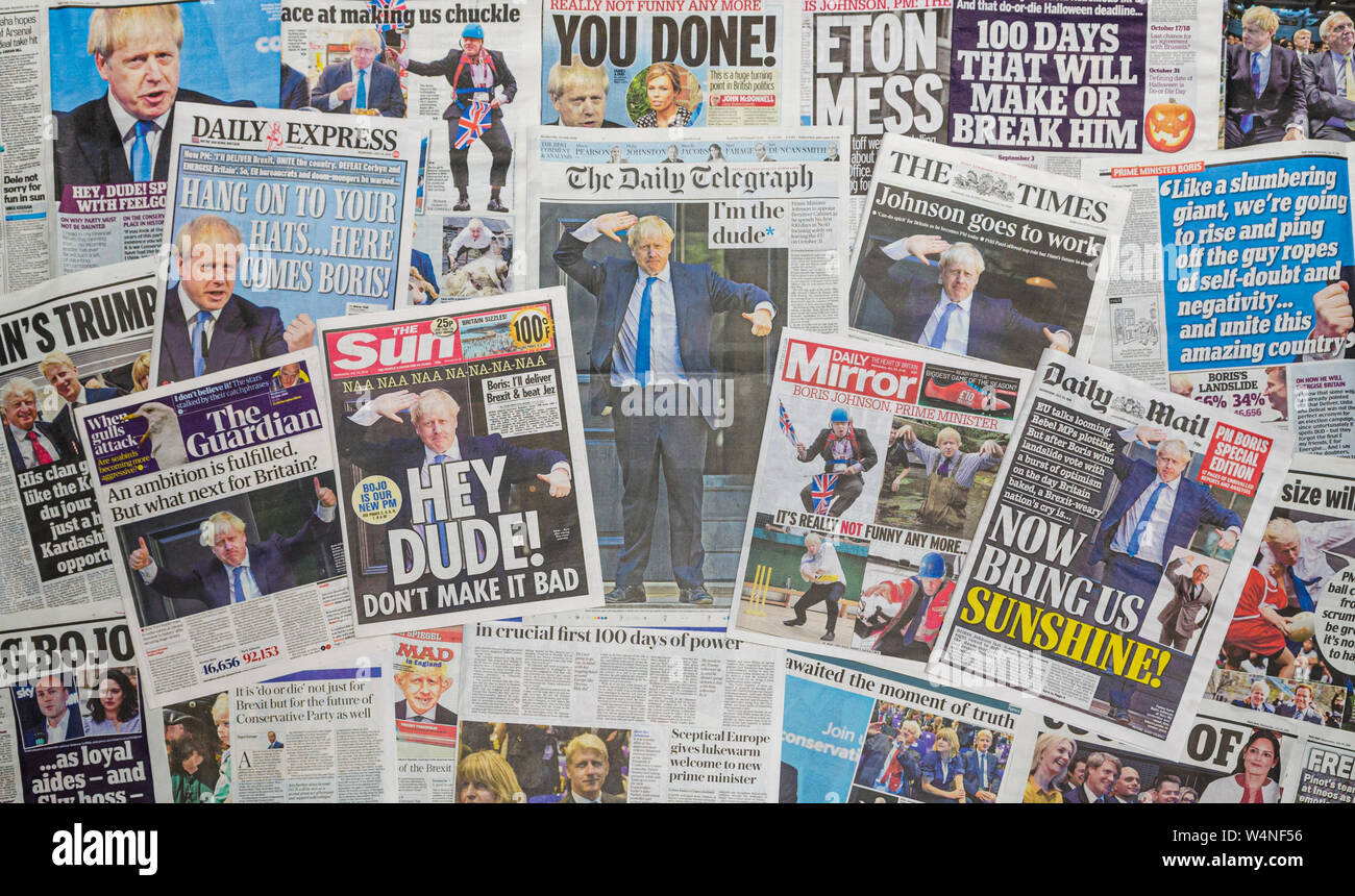 Quotidiano britannico pagine anteriori per la creazione di report che Boris Johnson è ora il Primo ministro dopo la presa in consegna di Theresa Maggio dopo il suo commons sconfitta. Foto Stock