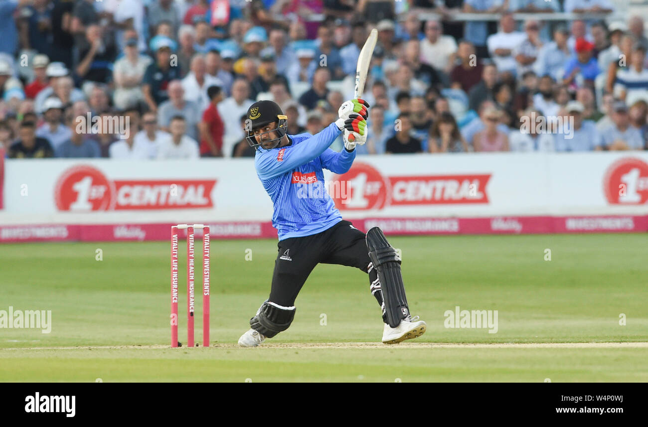 Hove SUSSEX REGNO UNITO 24 Luglio 2019 - Rashid Khan batting per Sussex squali durante la vitalità Blast Gruppo Sud Match tra Sussex squali e Hampshire al primo centro di County Ground a Hove . Credito : Simon Dack / Alamy Live News Foto Stock
