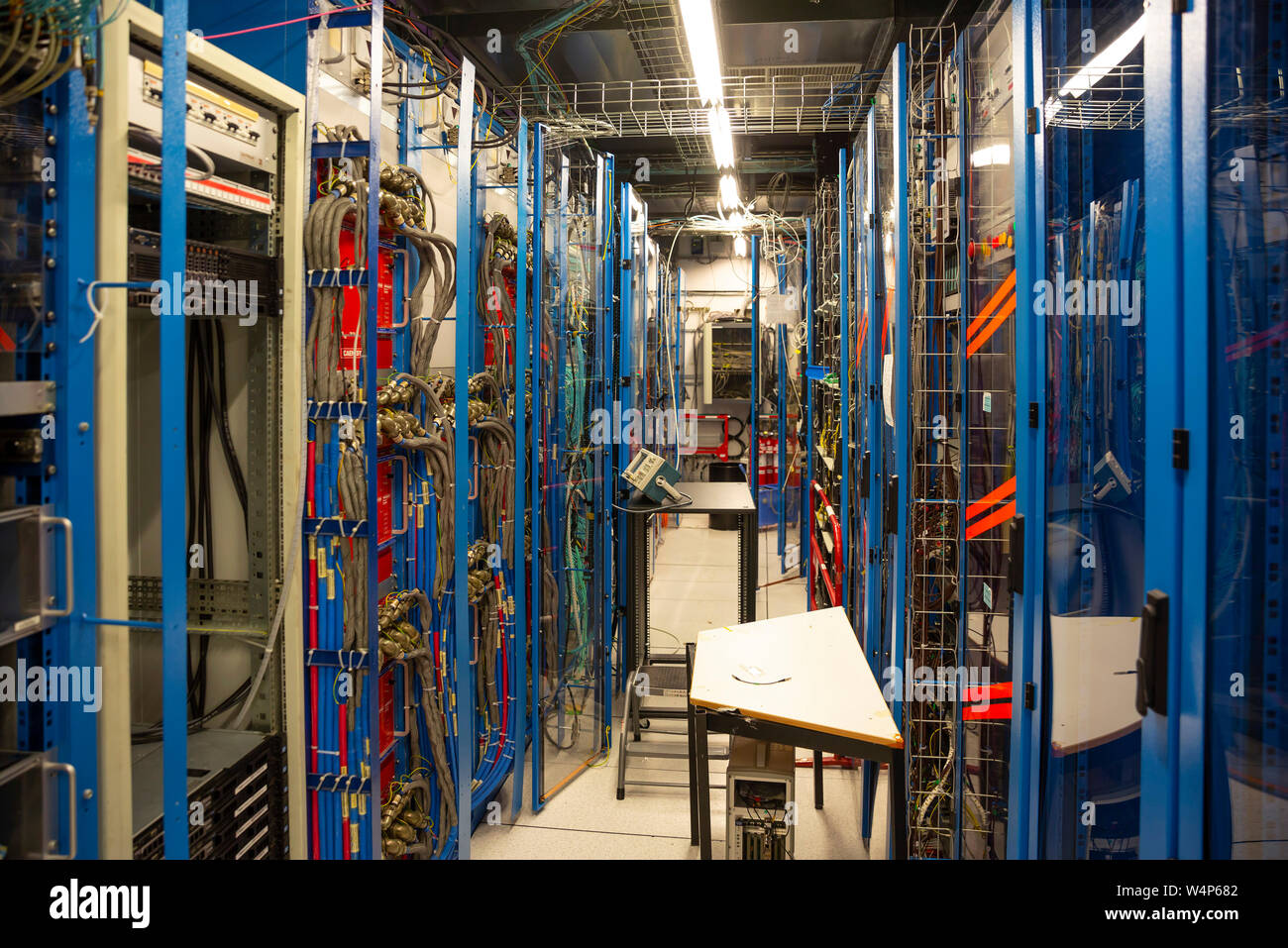 Il CERN, Francia - 25 Giugno, 2019: una parte del Large Hadron Collider (LHC) è visto metropolitana trovanella parte francese del CERN. Foto Stock