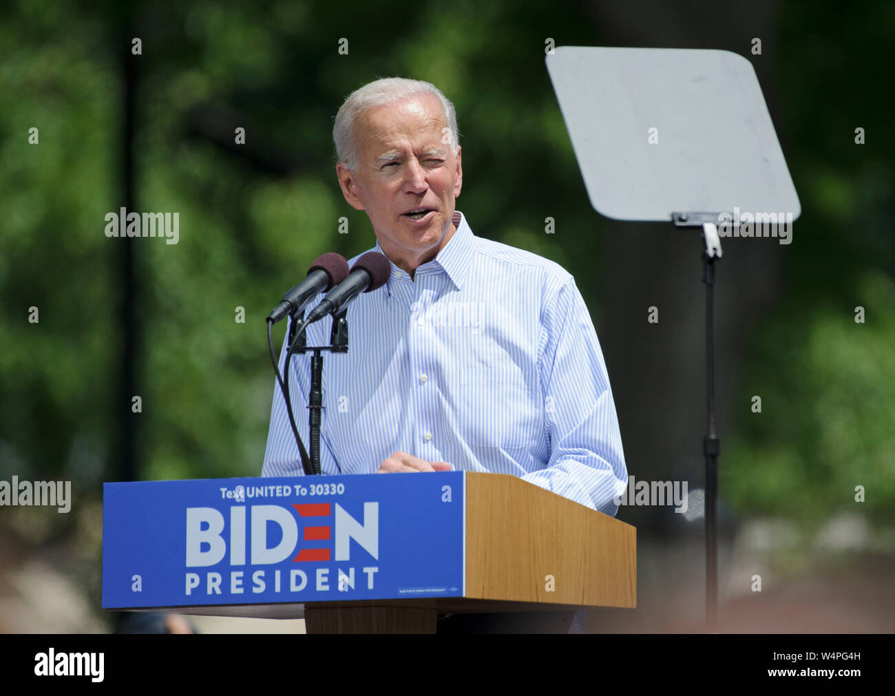 2020 Il candidato presidenziale Joe Biden appare durante la sua campagna di lancio al Eakins ovale in Philadelphia, Pennsylvania. Foto Stock