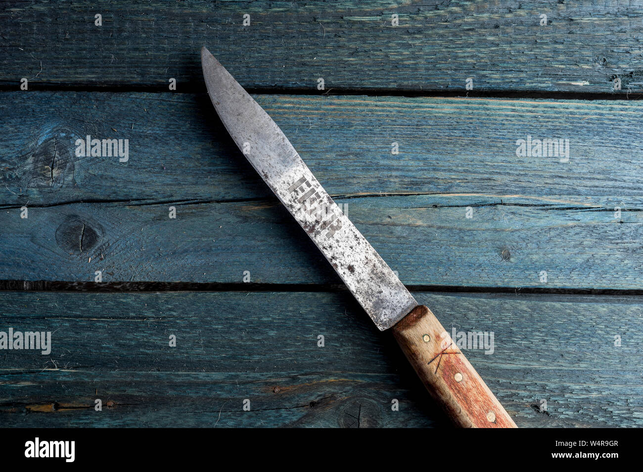 Il coltello con il titolo la paura. Foto Stock
