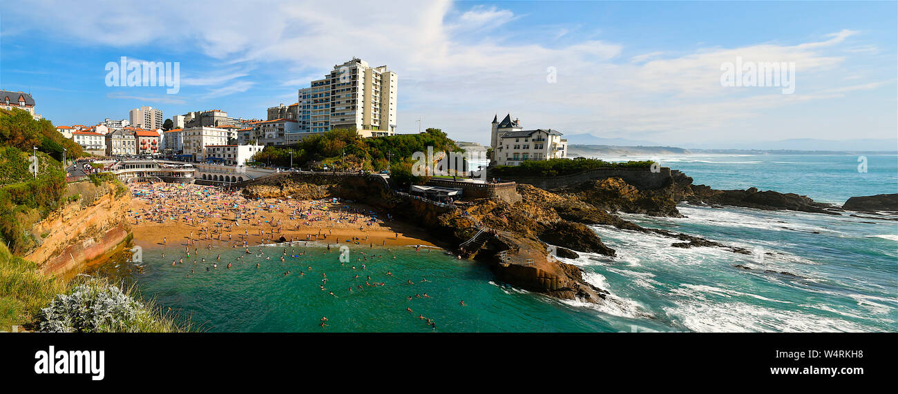 La spiaggia e il centro città di Biarritz, Paese Basco, Francia Foto Stock