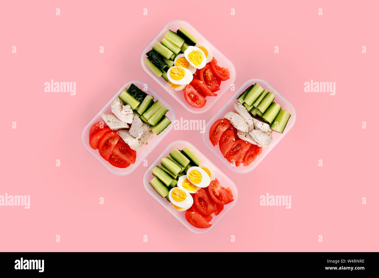 Fitness sano cibo nel contenitore. Sport Il minimalismo di cibo Foto Stock