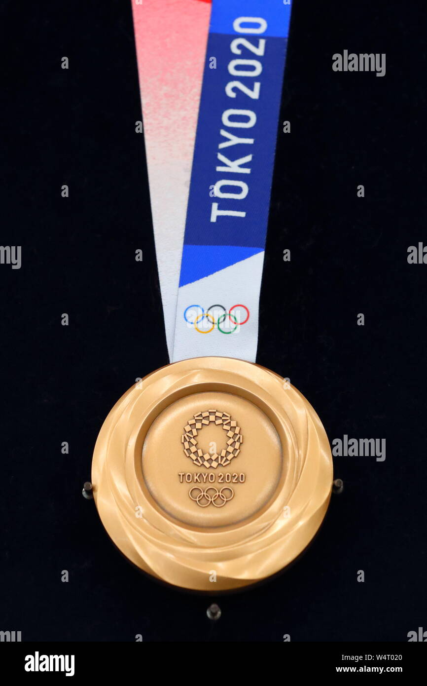 Medaglia di bronzo, 25 luglio 2019 : Tokyo il Comitato organizzatore dei Giochi Olimpici e Paraolimpici svela il design di Tokyo 2020 medaglie olimpiche, Tokyo, Giappone. Credito: Naoki Nishimura AFLO/sport/Alamy Live News Foto Stock