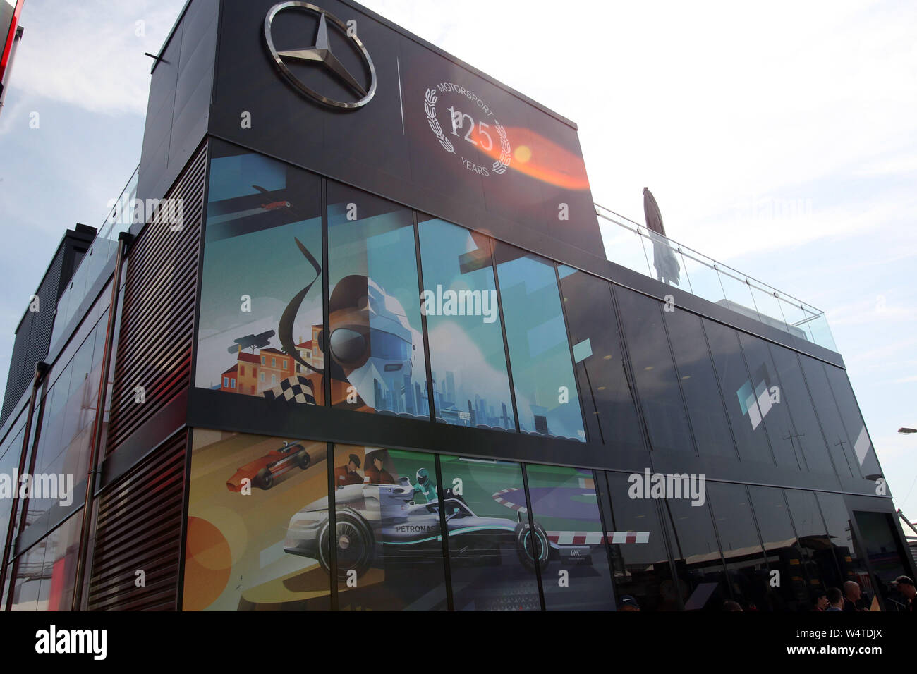 Hockenheim, Germania. Xxv Luglio, 2019. Il Grand Prix di Formula Uno in Germania 2019 nel pic: Mercedes AMG F1 W10 con livrea speciale per 125 anni nel motorsport Credito: LaPresse/Alamy Live News Foto Stock