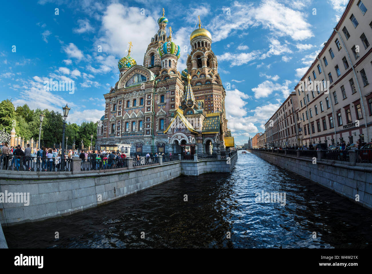 ST. PETERSBURG, Russia - Luglio 16, 2016: la Chiesa del Salvatore sul Sangue versato , Griboedova Canal, San Pietroburgo, Russia. Foto Stock