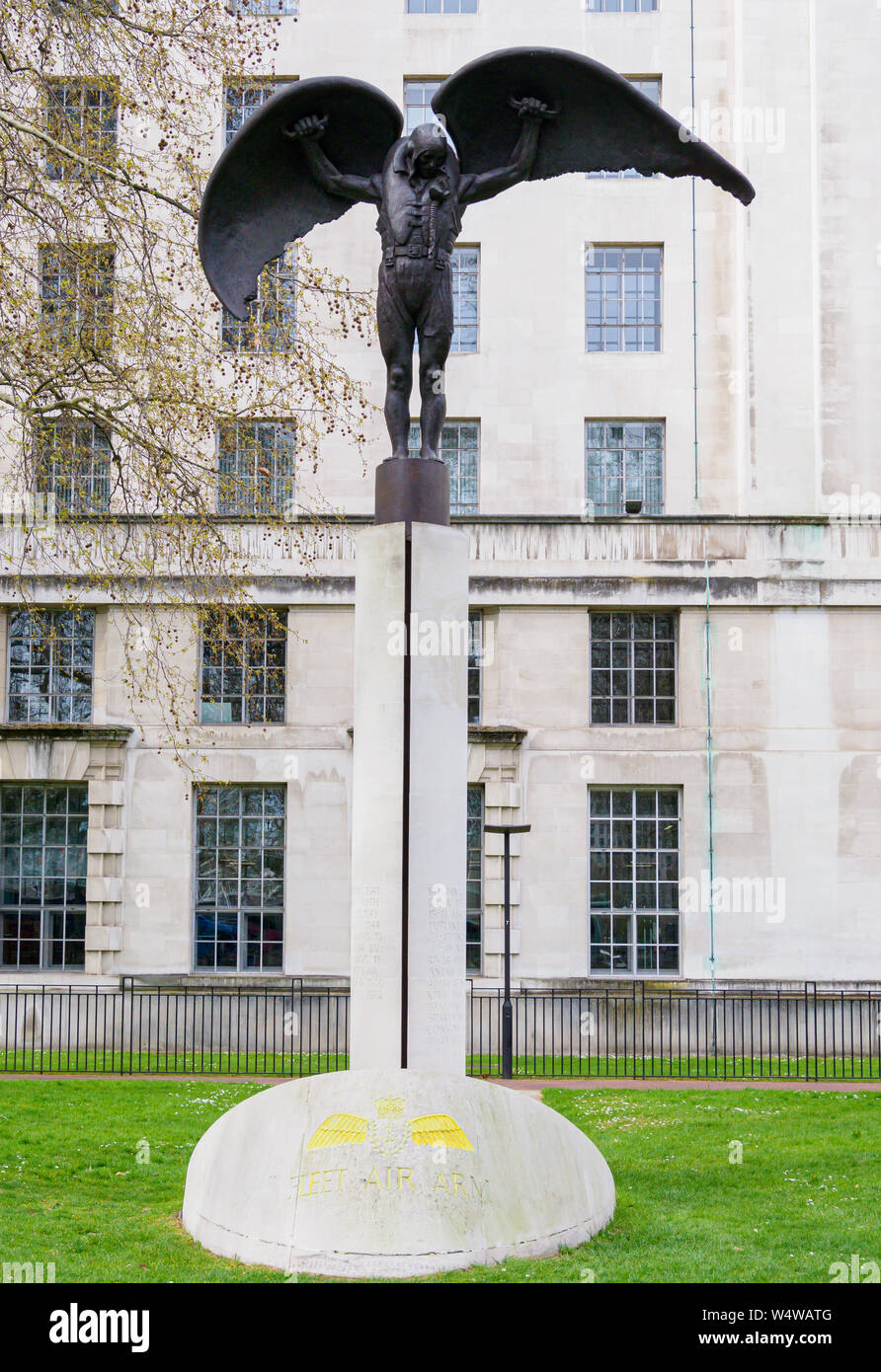 Fleet Air Arm Memorial (Daedalus), un memoriale di guerra per commemorare il servizio del Royal Naval Air Service e Fleet Air Arm Foto Stock