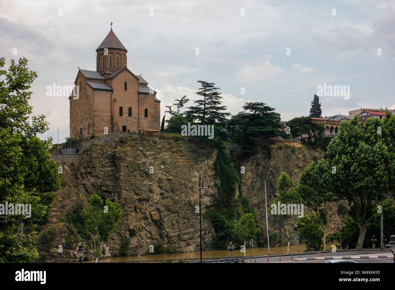 La Chiesa di Metekhi è il più antico e famoso tempio della città di Tbilisi più su www.miguelgalmes.com Foto Stock
