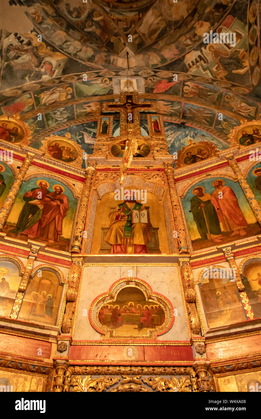 Parete dipinta all interno della Chiesa, Arbore, Romania Foto Stock