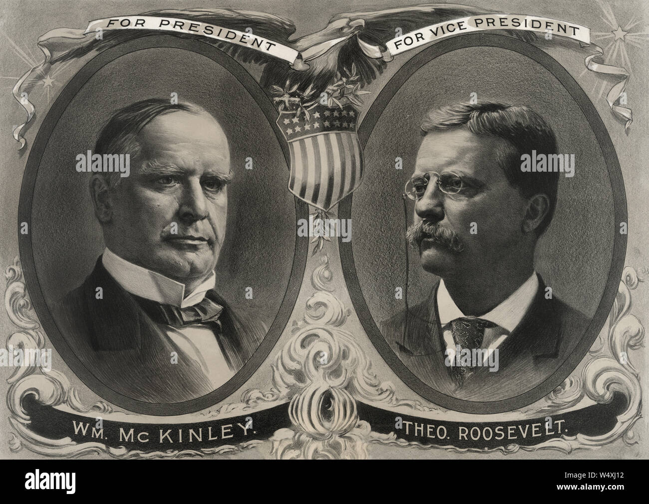 Elezione presidenziale campagna banner, William McKinley per la presidente, Theodore Roosevelt per il Vice Presidente, testa e spalle ritratto, litografia da fotografie di George Prince, Luglio 1900 Foto Stock