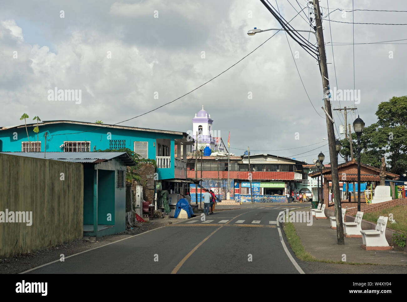Strada principale in Portobelo village regione colon panama Foto Stock