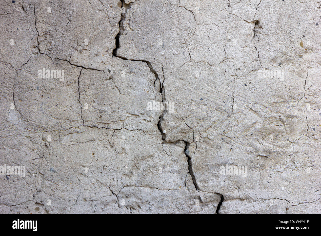 Una crepa in intonaco di una parete Foto stock - Alamy