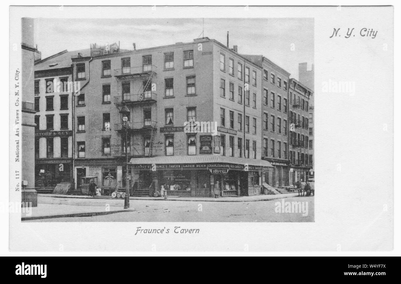 Incisi cartolina del Fraunces Tavern a 54 perla e ampie strade, un museo storico e ristorante in New York City, Pubblicato da Arte Nazionale opinioni Co, 1905. Dalla Biblioteca Pubblica di New York. () Foto Stock